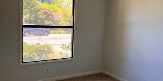 4 bed 2 bath house available now! Gallery 9