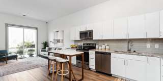 The Point on 38th Gallery 10