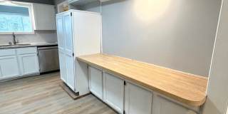 Gorgeous 2bed 1 bath Home Gallery 7