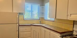 Charming 2 Bed Home Near Central Park Gallery 5