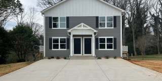 Modern 3BR / 2.5BA Townhome in a Prime Location – Washer/Dryer Included Gallery 1