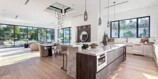 16879 Mooncrest Dr Gallery 31