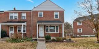 3-bedroom, 1 and half bathroom end-of-group townhome in the quiet Stoneridge neighborhood in Towson Gallery 1