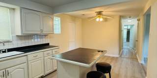 Two Bedroom Ferguson Home with Park Like Yard Gallery 10