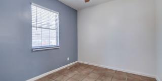2419 S. Ridgeley Dr Gallery 12