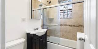 55 Monroe Place Apartments Gallery 8