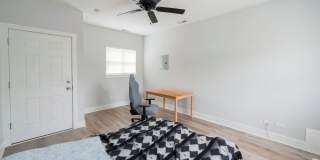 4006 North Bell Avenue Gallery 2
