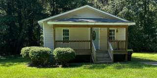 Charming 3 bed, 2 bath home in a great Murrayville location! Gallery 1