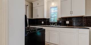 Beautiful Historic Duplex in OKC: 1824 Carey Place - 1 Gallery 34