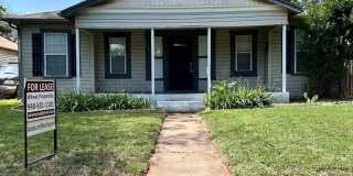 Cozy 2 Bedroom 2 Bath in Brook Village Gallery 1