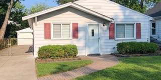 7297 Floral Street Gallery 1