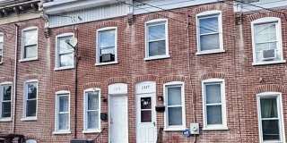 3 Bedroom 1 1/2 bath townhouse Gallery 1