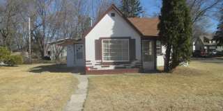 Available Immediately! Spacious 1 bedroom house Gallery 1