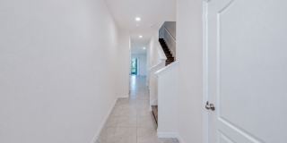 Like-New End-Unit 3 Bedroom Townhome Gallery 5