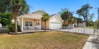 Coastal Living at its Best: Charming 3-Bedroom Near the Beach Gallery 19