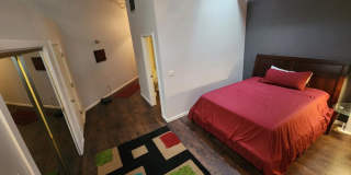 Large Studio 1 bathroom Gallery 21