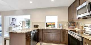 702 Grove Street Gallery 11