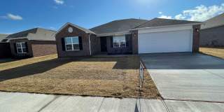 Conrad Farms Living — 3-Bedroom | 2-Bath Home with Open Layout & NO HIDDEN FEES Gallery 4
