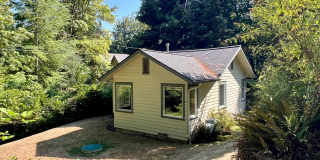 Charming Boston Harbor Cottage Gallery 1