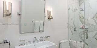 2575 Pine Tree Dr Gallery 16