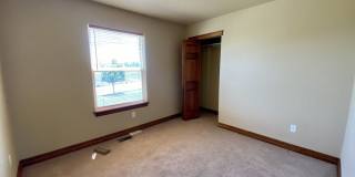Spacious 4 bed 3.5 Bath in Maple Hill! Gallery 15