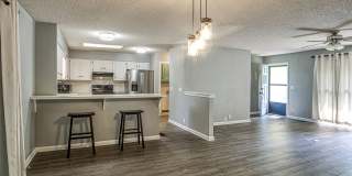 Lake DeSoto Area | Home |Unfurnished Gallery 16