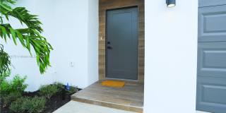 1041 W Lakewood Road, West Palm Beach, FL 33405 1041 W Lakewood Road, West Palm Beach, FL 33405 Gallery 11
