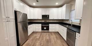 3 Bed House Close to Historical Downtown Bryan Gallery 15