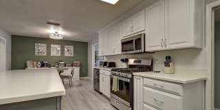 1027 W 19TH Street Gallery 25