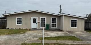 429 E BUTTERFLY Circle Gallery 1