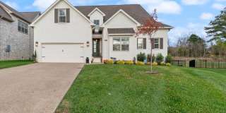 Bluebird Hollow 5 Bedroom 3 1/2 Bath!!! Gallery 1