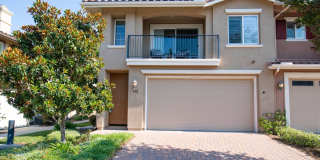 Homes Management - 2 Bed, 2 Bath Townhouse in Oak Drive Villas Homes Management - 2 Bed, 2 Bath Townhouse in Oak Drive Villas Gallery 1