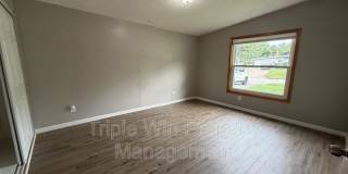 810 Saint Anthony Lane Gallery 28