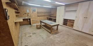 Spacious 3 bedroom, 2 bath Gallery 18
