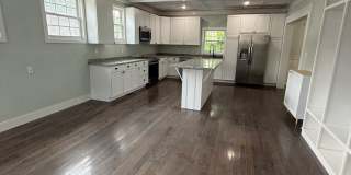 Spacious 5 bedroom 3 bathroom home Gallery 15