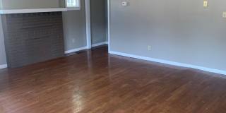 ***AVAILABLE AUGUST 2027*** 5 Bedroom 3 Bathrooms House Downtown Gallery 7