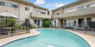 Live in one of the best locations in Los Angeles - Hollywood Hills Gallery 22