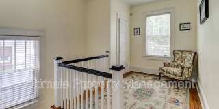 206 Nun Street Gallery 22