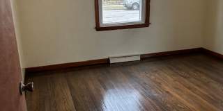 3BR SINGLE FAMILY HOME, FULL BASEMENT, GREAT YARD, PARKING, GARAGE Gallery 12
