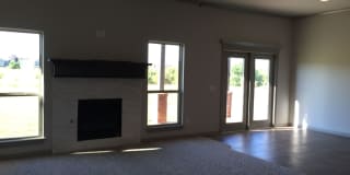 3 Bed | 2 Bath Home - Deer Creek Schools - Storm Shelter - Rockwell Village Addition Gallery 13
