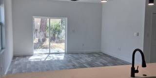 1621 Illinois Street Gallery 7