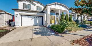 Wine Country Property Management Presents a Rare Four Bedroom Three Bathroom Fully Furnished Windsor Gem!!!! Gallery 1