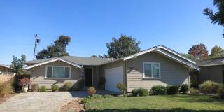 3 bed/2 bath Single family home, dual pane windows, A/C Gallery 1