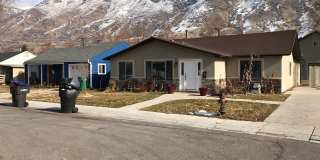 MUST SEE! Beautiful 4 Bedroom/3 Bathroom Home--Near BYU and Peaks Ice Arena Gallery 40