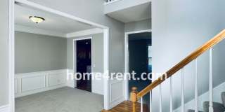 Gorgeous, Updated Home w/ Granite Counters and Wood Floors in Kitchen, Walkout Finished Basement! Gallery 4