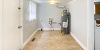 *AVAILABLE NOW!* Cozy Three Bedroom Home! Gallery 25