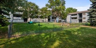 Novi at Lowry Gallery 32