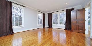 Stunning Tudor-style 4BR/3.5BA home in a prime, unbeatable location! Gallery 18