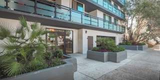 1115 SM Apartments Gallery 4