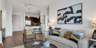 The Bryant at Buckhead Village Gallery 23